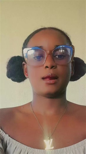 F🌷🍒🍯 (@wueen_flouds)’s videos with original sound - Bionation Media