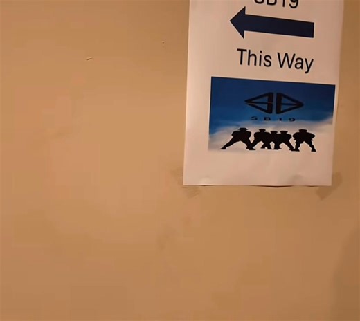 Ken: Sino yung nakaganyan sa ’tin? Wala namang nakaganyan e. May nakasumbrero.... Jah: Ah ikaw ‘to, ken. Ano ‘to, bucket hat (with matching sound effect) Pablo: Alab ‘yan, baliw! Jah: Ay! 😂 | Rynee