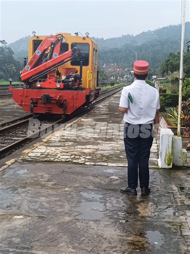 Exploring the S40 Train Journey in Indonesia