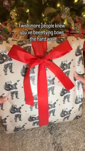 🎀 The CUTEST Christmas bow hack is here! Make this festive bow hack in seconds so easy, so cute, and perfect for holidays. ✨ Comment “wrap” if you want the cutest wrapping paper, ribbon, and more to match! #christmasdiy #holidayhack #bowhack #FestiveVibes #wrappingpresents #cutewrapping | Emily Unscripted