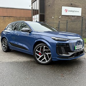  60-Second Review: Audi Q6 The Audi Q6 brings a lot to the table—sleek design, advanced tech, and a smooth drive. But is it perfect? We dive into the highs and lows to help you decide. Check out the full review in just a minute!  #AudiQ6 #CarReview #leasingbroker | LeasingOptions.co.uk | Facebook