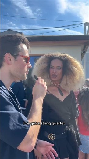 👀🎻On the street with a string quartet looking to jam #manonthestreet #streetinterview #livemusicla