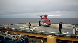 Helicopter landing, refuelling and take off at production platform A6-A Credit : S Mooij | Gabriel Engineering