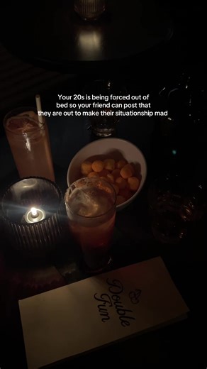 They’re posting on their insta story and I’m falling asleep at the table #chicago #fyp #foryoupage