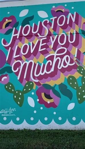 Join us here at Azteca Farmers Market to find a variety of fresh fruit and vegetables everyday! 7710 Lyons Ave Houston, TX 77020. #houstonvegan #houstonmarket #htxfoodie #houstoneastside #thingstodoinhouston