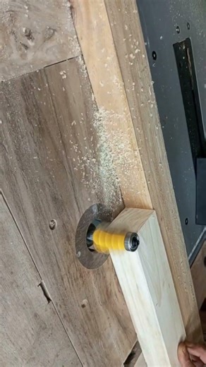 Router Table Nightmares: What NOT to Do #WoodworkingFails #WorkshopDisaster #WoodworkingSafety