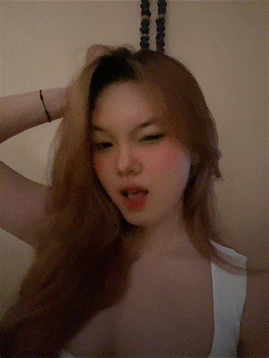 scrol tiktok feed ya isinya sabsabbb:P