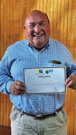 🏅 En Cayumapu se concretó un importante proyecto de Agua Potable Rural, desarrollado con apoyo del FNDR 8% del Gobierno Regional de Los Ríos, que hoy beneficia directamente a 37 socias y socios del APR. . 👉 Desde APR Software junto a Octocelio, acompañamos a la comunidad en el proceso de postulación del proyecto, que resultó ganador, y aportamos la tecnología necesaria para hacer posible una gestión del agua más segura, eficiente y transparente. . 🚰 Nuestra solución permite monitorear consumo