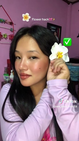 Creative Hairstyles Using Flower Hacks for Girls