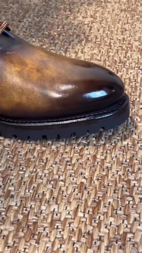 Bespoke Factory on Instagram: "Goodyear Welt Construction ⚡ FAST LANE — Handcrafted in Spain in just 6-7 days! 🇪🇸 Hand-painted Museum Cognac Patina on our rugged Goodyear Welted Hiking Boots with a Commando Sole 🥾🔥 This versatile boot is available in our 3D Customisation Tool for both Made-to-Order and Mini Bulk production: 3 different boot lasts Multiple widths Full size range (US 7–18) Hundreds of luxury materials & sole units to choose from Private labeled for your brand or boutique. No s