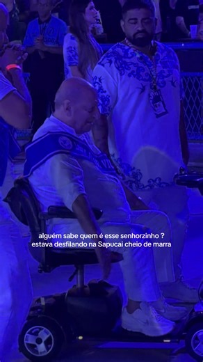 Quem é o senhor desfilando na Sapucai?