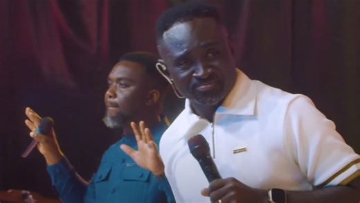 Adom Kiki leads you to worship with ‘Gyatabruwaa’ feat. Joe Mettle | Ghana Music