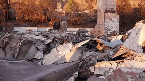 clip-3731809087-america-los-angeles---january-14-2025