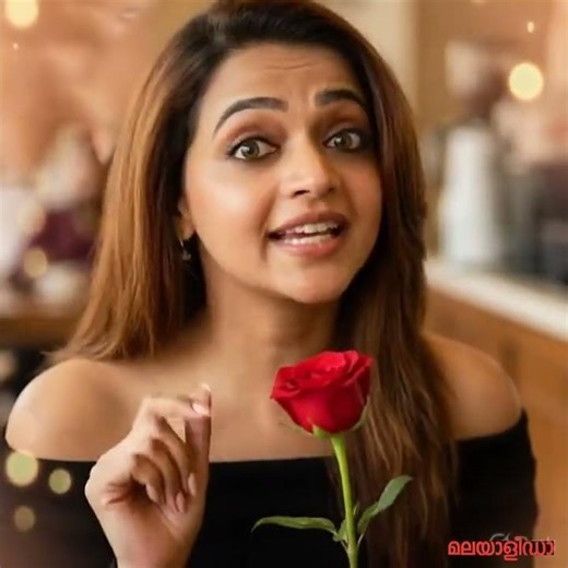 കണ്ട് കൊതി തീരാത്ത ചിരിയുമായി നമ്മുടെ പ്രിയതാരം ഭാവന! ❤️