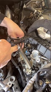 New sealings for the V8 direct injection #mechanic #repair #mercedes #AMGGT #AMG #v8 #fuel #directinjection #engine | Marius RBE
