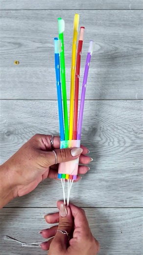 i🎨✨ Roll-On Glitter Tattoos, try bubble cubes and bring to life robot claws! 🤖