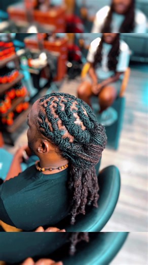 Will be posting more male up-do’s I’m tired of doing rope / two strand twist 🤦🏿‍♂️#luxuryofchoice #locnation #menwithlocs #retwist #updos