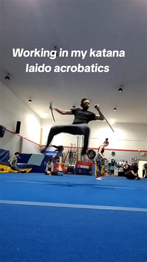 #katana #iaido #acrobatics #training