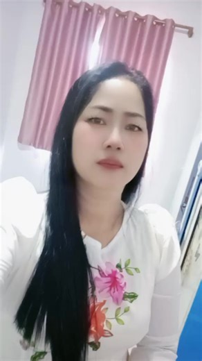 វីដេអូ​របស់ Ut Thoi (@ut.thoi5) ជាមួយ nhạc nền - Ruby 90 🌈🌈