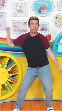 Wake Up Shake Up 🎉 | Dance with Derek in the Milkshake! Studio 💃🕺