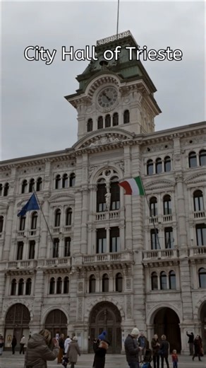City Hall of Trieste 🇮🇹 | One Shot Vista