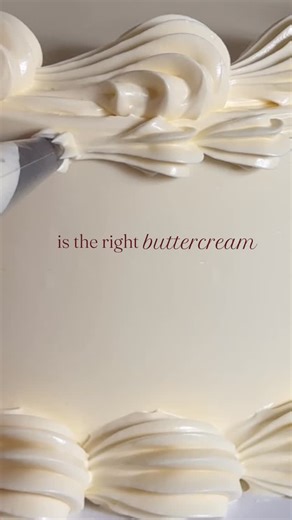 Katie’s Little Bakery | Vintage Cakes London on Instagram: "comment “BUTTERCREAM” to get more details 🫶🏻"