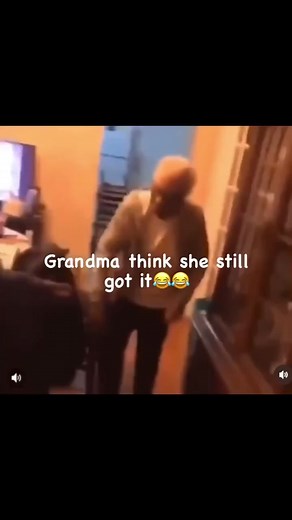 Stunna red♦️grandma giving out ass whooping’s with belts after school in 2023✔️🥲