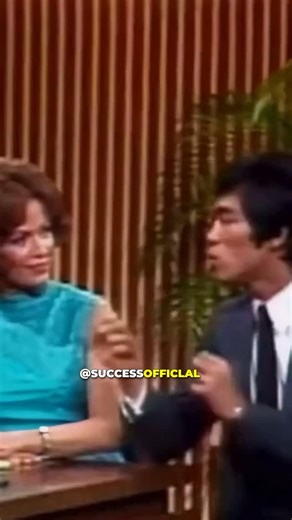 @successofficlal on Instagram: "Bruce Lee was more than a martial arts legend, he was a master of mindset. He believed your brain believes what you repeatedly tell it. Negative self-talk, even as jokes, programs limitation. Words aren’t harmless, they shape belief, behavior, and identity. Lee trained confidence through awareness, intention, and discipline. Change your inner language, and you change your life. Master your words, and you master your path."