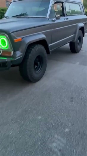 1982 Jeep Cherokee Chief Wide Trac S Engine Running Walkaround #jeepcherokee #cherokeechief