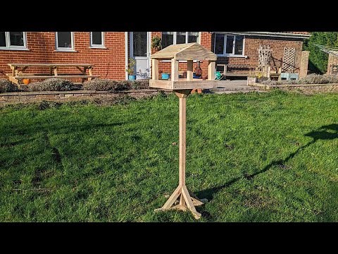 Build a simple bird table