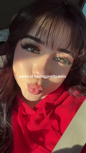 Exploring the Perks of Having Pretty Hazel Eyes