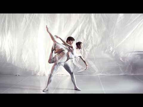 Le vent (ballet super slow motion)