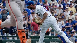 Cubs reliever Colten Brewer breaks hand punching wall after rough outing