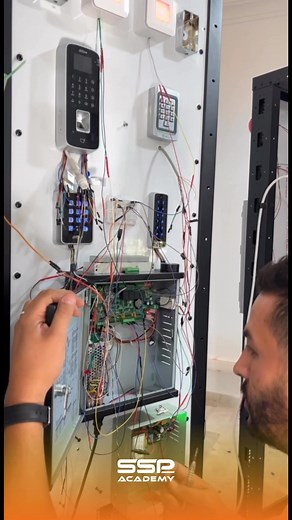 🎓 Formation en Contrôle d’Accès ‎هل أنت مستعد لدخول عالم أنظمة التحكم في الدخول (Contrôle d’accès)؟ ‎الفرصة الآن بين يديك مع أكاديمية SSP! ‎📅 التاريخ: 16 نوفمبر 2025 ‎📍 المكان: أكاديمية SSP – بئر خادم https://maps.app.goo.gl/yQX2QNozu6KVYU7X7 ‎خلال 5 أيام مكثفة، ستتعلم كل ما تحتاجه لتصبح محترفاً في تصميم وتنصيب وتشغيل أنظمة التحكم في الدخول، مع تدريب نظري وعملي تحت إشراف خبراء معتمدين في المجال. ‎💡 ماذا ستحصل عليه؟ ‎ • تكوين شامل يغطي أحدث تقنيات الأمان والتحكم. ‎ • تطبيقات عملية واقعية على