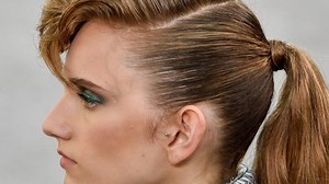 Chanel Couture Hair: Rockabilly Ponytail Era 80an yang Tomboy