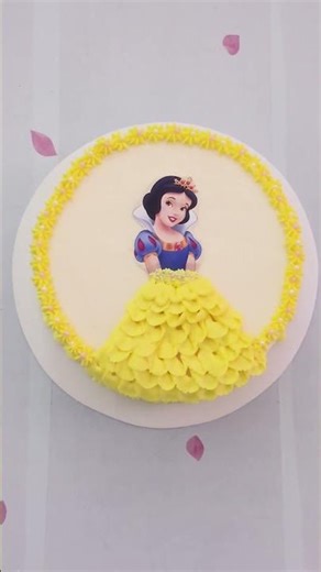 Disney Snow White Doll cake