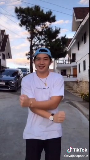 Pano ba kasi magthrow it back HHHAHA helpp dc: @rjmaneee