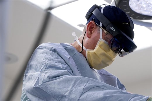 The Future of Surgery: Using Augmented Reality Goggles in the Operating Room