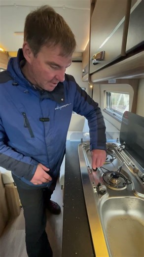 How To Set Up A Motorhome On Site #shorts