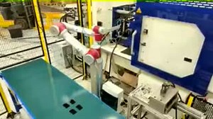 Improve your Plastic Injection Molding Process! JAKA Collaborative...