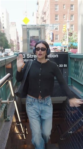 NYC commute 🤝 JBL headphones