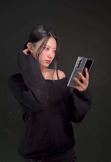 What is Solmi up to? 🤨😗😚😆 #CrazAngel #크레이즈엔젤 #クレイズエンジェル #SOLMI #솔미 | somi