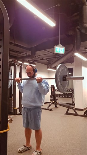 Bicep barbel curl #motivation #discipline