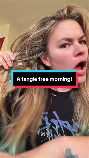 I tested sleeping on my hair with no braids or silk scrunchie and my hair before this method would have taken SO MUCH BRUSHING to get detangled!!!! #abbeyyungmethod #hairtok #hairstylist