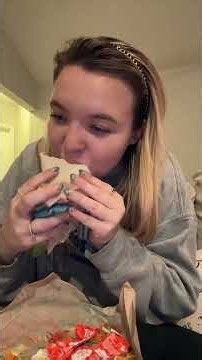 I feel like it’s embarrassing to love the beefy five layer burrito but what can I say so good😂