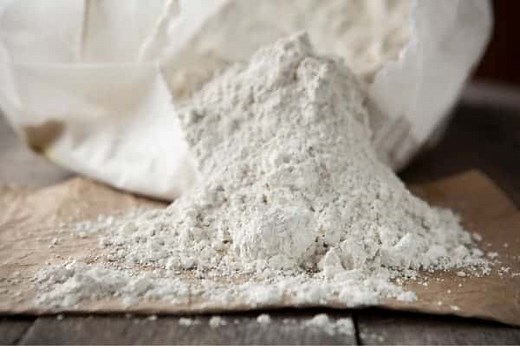 3 Benefits of Diatomaceous Earth for Chickens - Audrey's Little Farm