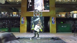 735K views · 313 reactions | David Garibaldi dazzles #NBAHouseRio with a sensational painting of LeBron James... captured through high-speed timelapse! | NBA House | Facebook