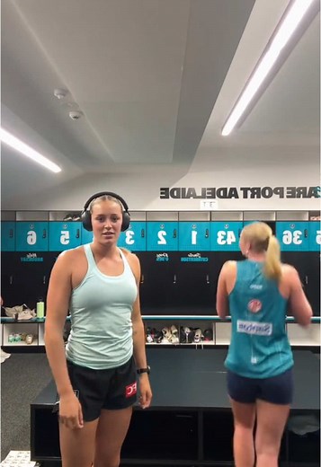 Doechii's Fresh Prince Anxiety Dance Challenge