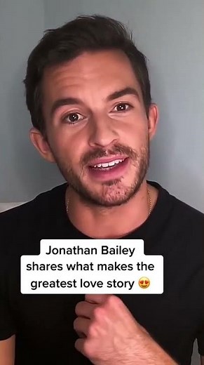 Jonathan Bailey Shares What Makes The Greatest Love Story On Bridgerton 😍 #Shorts