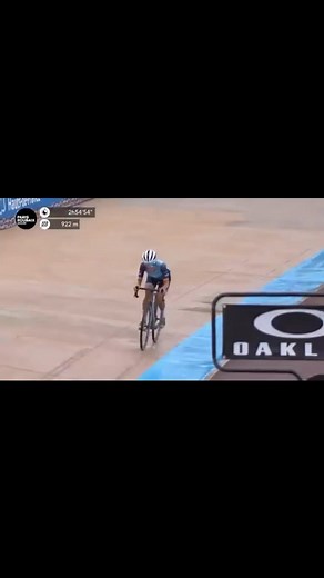 2021, première édition de Paris-Roubaix femmes et la victoire de la Britannique Lizzie Deignan🤩💐🇬🇧💪🪨🥰😉 | Ludovic Desmarest